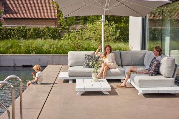 Tuinmeubelshop: een fijne plek in de tuin met een loungeset